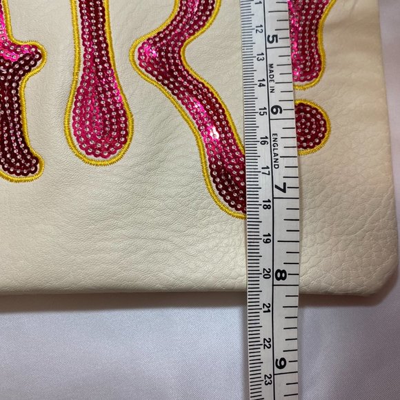 Killer Cool ROAR Tiger clawed Wristlet clutch Faux Leather and sequins. NWT - Picture 5 of 8